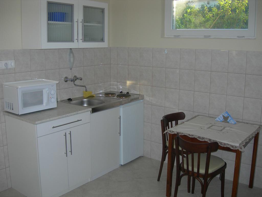 Radek Vendégház és Apartman Halászi Esterno foto